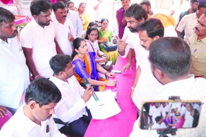 ಜನರ ಸಮಸ್ಯೆಗಳಿಗೆ ಸ್ಪಂದಿಸದ ಪಿಡಿಒ: ಎತ್ತಂಗಡಿ ಮಾಡಲು ಶಾಸಕ ಎಚ್ಚರಿಕೆ