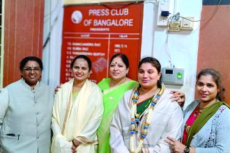 ಬೆಂಗಳೂರು ಪ್ರೆಸ್‌ಕ್ಲಬ್ ಆವರಣದಲ್ಲಿ  ಮ್ಯೂಸಿಕಲ್ ನೈಟ್ಸ್ ಕಾರ್ಯಕ್ರಮ-ಡಾ.ಜಿ.ವೈ ಪದ್ಮನಾಗರಾಜ್ ರವರ ನೇತೃತ್ವದಲ್ಲಿ