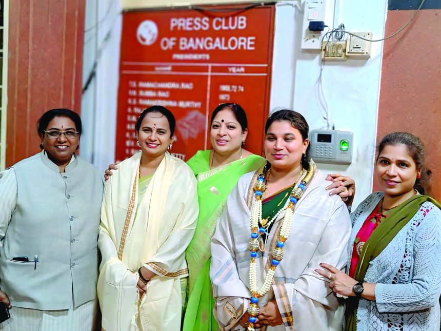 ಬೆಂಗಳೂರು ಪ್ರೆಸ್‌ಕ್ಲಬ್ ಆವರಣದಲ್ಲಿ  ಮ್ಯೂಸಿಕಲ್ ನೈಟ್ಸ್ ಕಾರ್ಯಕ್ರಮ-ಡಾ.ಜಿ.ವೈ ಪದ್ಮನಾಗರಾಜ್ ರವರ ನೇತೃತ್ವದಲ್ಲಿ