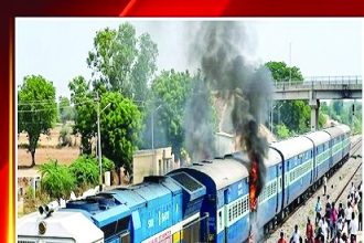 ಹಂಪಿ ಎಕ್ಸ್ಪ್ರೆಸ್ ರೈಲಿನಲ್ಲಿ ಬೆಂಕಿ ಪ್ರಯಾಣಿಕರು ಪಾರು