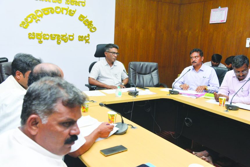 `ನಾಯಿ ಮತ್ತು ಹಾವು ಕಡಿತ ಸಾವನ್ನು ಕಡಿಮೆ ಮಾಡಲು ಕ್ರಮ ವಹಿಸಿ’