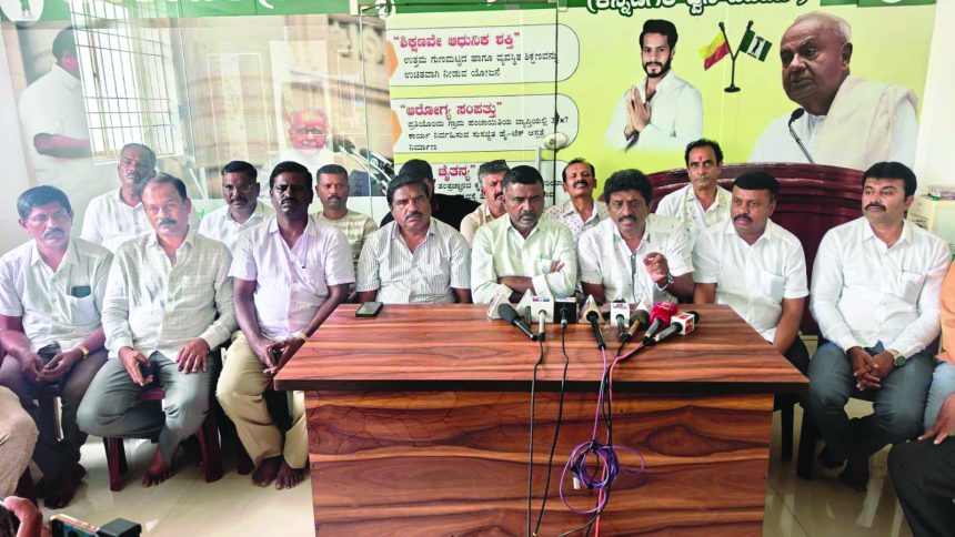 ಡಿಕೆಶಿ ವಿರುದ್ಧ ನಿಖಿಲ್ ಏಕ ವಚನ ಬಳಸಿಲ್ಲ: ಸಬ್ಬಕೆರೆ ಶಿವಲಿಂಗಯ್ಯ