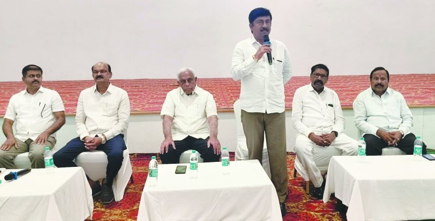 ಒಕ್ಕಲಿಗ ಸಮಾಜದ ಹೆಣ್ಣು ಮಕ್ಕಳ ಗುಣಮಟ್ಟದ ಹಾಸ್ಟೆಲ್ ನಿರ್ಮಾಣಕ್ಕೆ ಒತ್ತಾಯ