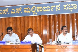 ಮಳೆ ಕೊರತೆ ಹಿನ್ನೆಲೆ ಕುಡಿಯುವ ನೀರು, ಉದ್ಯೋಗ ಸೃಷ್ಟಿ ಹಾಗೂ ಮೇವು ಸಂಗ್ರಹಣೆ ಕಡ್ಡಾಯವಾಗಿ ಬರ ನಿರೋಧಕ ಬೆಳೆ ಪದ್ಧತಿಗೆ ಆದ್ಯತೆ : ಗಂಗಾಧರಸ್ವಾಮಿ ಜಿ.ಎಂ