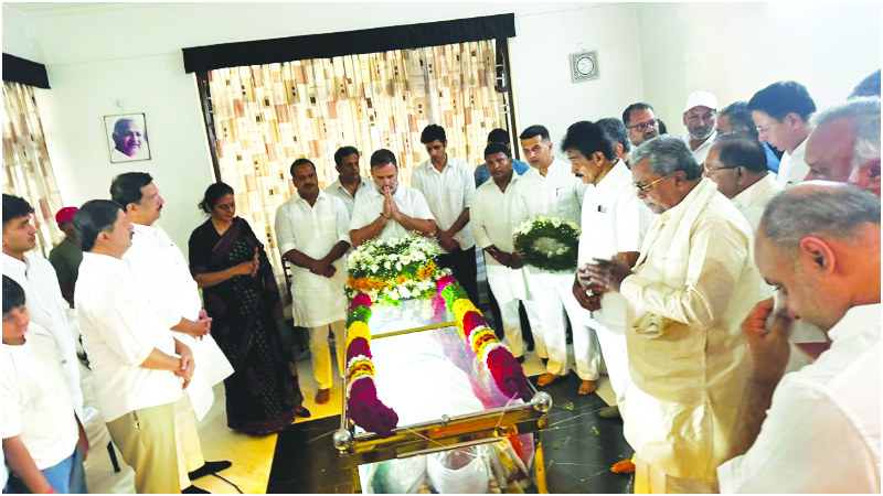 ಕಾಂಗ್ರೆಸ್ ನಾಯಕರಿಂದ ಸೂರಜ್‌ಹೆಗ್ಡೆ ಅಂತಿಮ ದರ್ಶನ