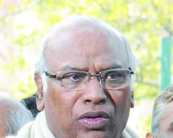 ರಾಜ್ಯ ಸಭೆಗೆ ಆಯ್ಕೆ ಬಯಸಿ ಖರ್ಗೆ ನಾಮಪತ್ರ