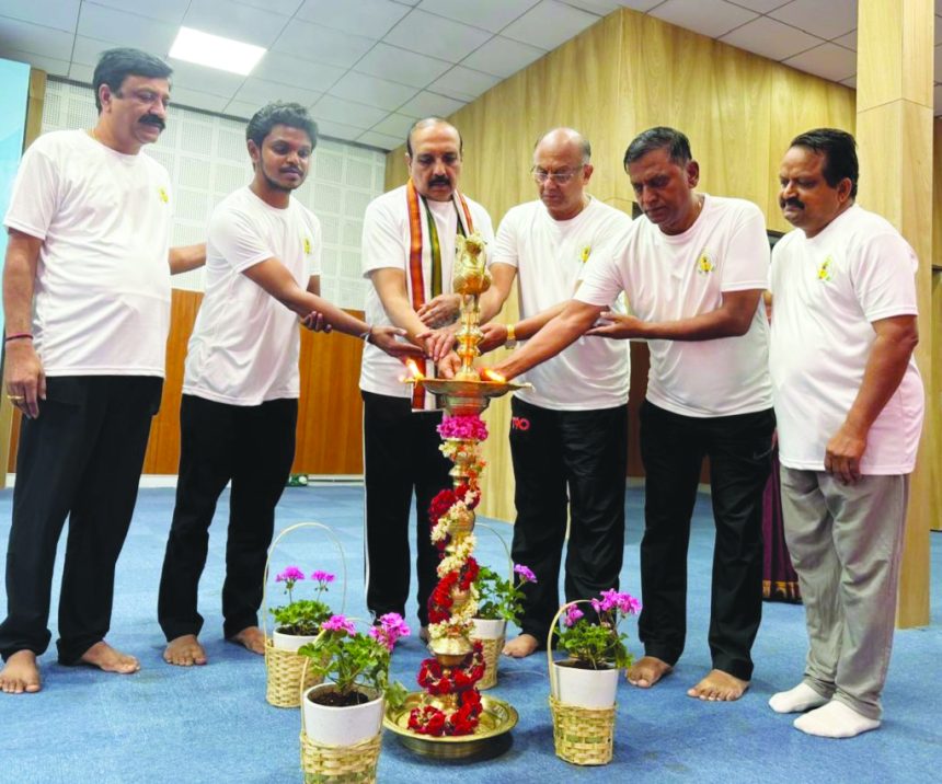 ರಾ.ಗಾ.ಆ.ವಿವಿಯಲ್ಲಿ 12ನೇ ಅಂತರರಾಷ್ಟ್ರೀಯ ಯೋಗ ದಿನಾಚರಣೆ ಏಕಕಾಲಕ್ಕೆ 45 ಸಾವಿರ ವಿದ್ಯಾರ್ಥಿಗಳಿಂದ ಯೋಗಾಭ್ಯಾಸ