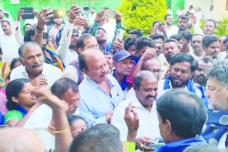 ದಲಿತ ಸಮುದಾಯಕ್ಕೆ ಮುಖ್ಯಮಂತ್ರಿ ಸ್ಥಾನ ನೀಡದೆ ಕಾಂಗ್ರೆಸ್‌ನಿಂದ ವಂಚನೆ  ಡಾ. ಮಹದೇವಪ್ಪ ಹಾಗೂ ಇತರರಿಗೆ ಸಚಿವ ಸಂಪುಟದಲ್ಲಿ ಸ್ಥಾನ ನೀಡಲು ದಲಿತ ಸಂಘರ್ಷ ಸಮಿತಿ ಒತ್ತಾಯ
