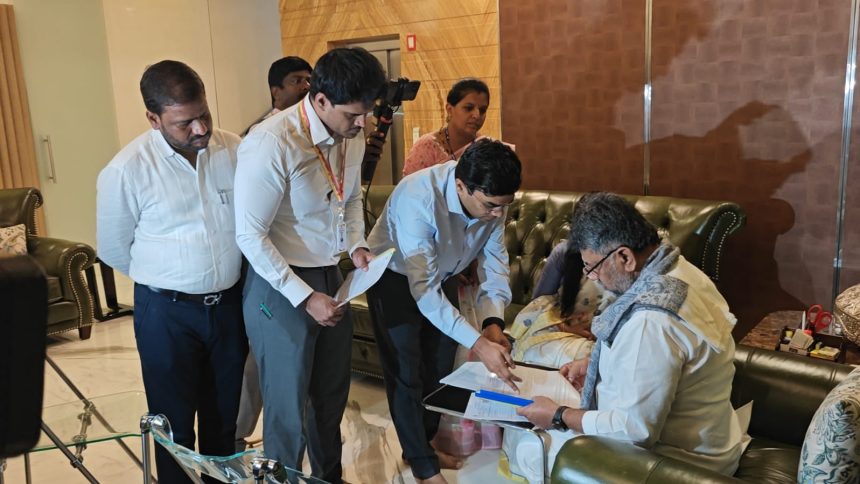 CM  ಡಿಕೆಶಿ ಮನೆಯಿಂದಲೇ ‘SIR’ ಪ್ರಕ್ರಿಯೆ ಆರಂಭ