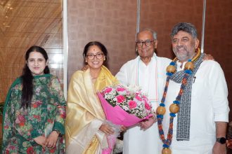 ಮಧ್ಯಪ್ರದೇಶದ ಮಾಜಿ ಮುಖ್ಯಮಂತ್ರಿ  ದಿಗ್ವಿಜಯ ಸಿಂಗ್ ಮತ್ತು  ಅಮೃತಾ ರೈ
