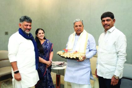 ಸಂಪುಟ ವಿಸ್ತರಣೆಗೆ ಸಿದ್ಧತೆ? ಮಾಜಿ ಸಿಎಂ ಸಿದ್ದರಾಮಯ್ಯ ಭೇಟಿಯಾದ ಸಿಎಂ ಡಿಕೆಶಿ