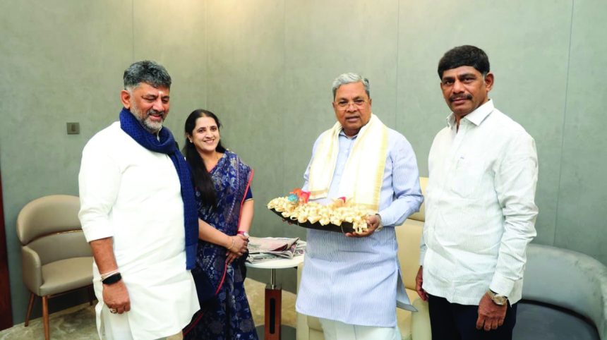 ಸಂಪುಟ ವಿಸ್ತರಣೆಗೆ ಸಿದ್ಧತೆ? ಮಾಜಿ ಸಿಎಂ ಸಿದ್ದರಾಮಯ್ಯ ಭೇಟಿಯಾದ ಸಿಎಂ ಡಿಕೆಶಿ