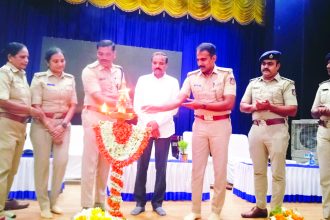 ಮಾದಕ ವ್ಯಸನಗಳಿಗೆ ದಾಸರಾಗಬೇಡಿ-ಶಾಸಕ